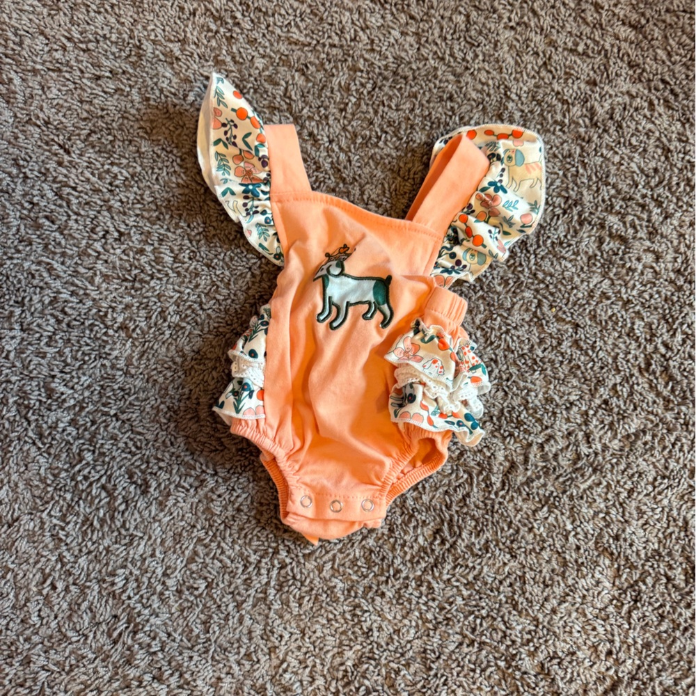 MNC Royal Pups - Eloise Ruffle
BubbleT™